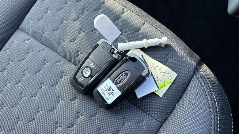 Ford Tourneo Custom 320 L1 Diesel Fwd 2.0 EcoBlue 136ps H1 Titanium 8 seater Auto